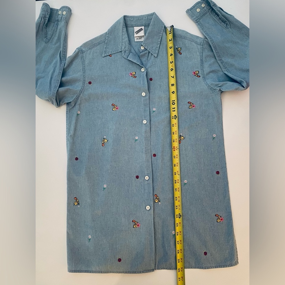 WB Warner Bros. Looney Tunes Tweety Bird Button Up Chambray Blouse Shirt size XS - Picture 14 of 15